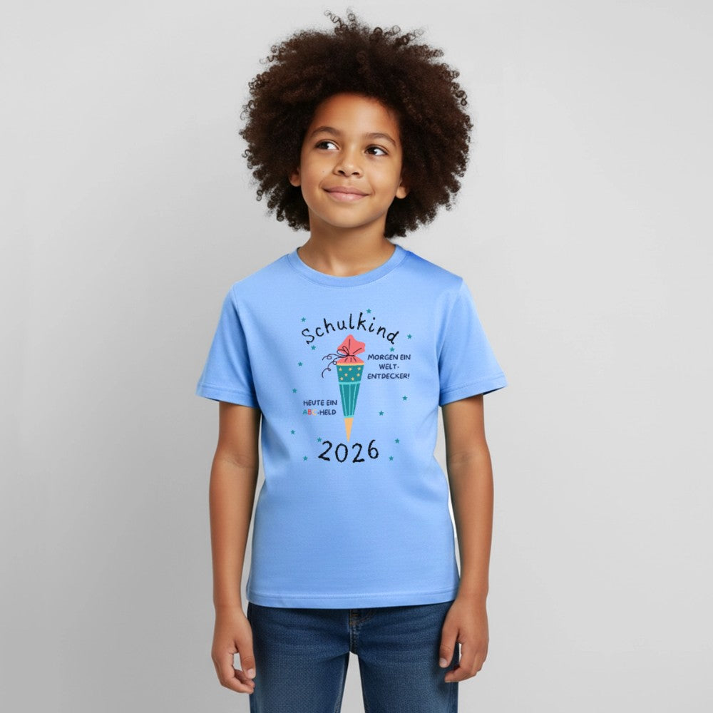 Einschulung 2026 Kinder T-Shirt ABC Held Weltentdecker Vorderseite